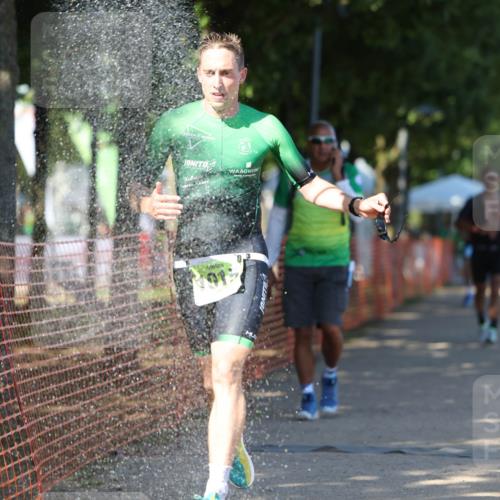 07.09.2025 - 19. Norderstedt Triathlon Michael Strokosch http://msf.ph/oto/8823459 07.09.2025 15:16:14 Laufen 911, 1032 meine-sportfotos.de