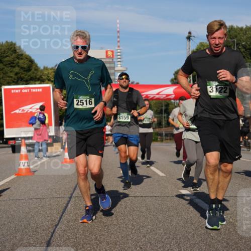 07.09.2025 - BARMER Alsterlauf Yannick Fuchs http://msf.ph/oto/8823485 07.09.2025 09:47:44 Laufen 2516, 8159, 419, 3122, 6079 meine-sportfotos.de
