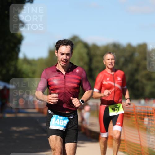 07.09.2025 - 19. Norderstedt Triathlon Michael Strokosch http://msf.ph/oto/8823495 07.09.2025 15:16:24 Laufen 911, 977, 1465, 1502 meine-sportfotos.de