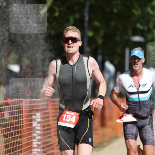 07.09.2025 - 19. Norderstedt Triathlon Michael Strokosch http://msf.ph/oto/8823504 07.09.2025 12:14:27 Laufen 138, 154, 170, 819 meine-sportfotos.de