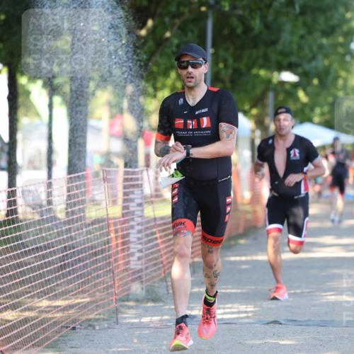 07.09.2025 - 19. Norderstedt Triathlon Michael Strokosch http://msf.ph/oto/8823506 07.09.2025 16:09:58 Laufen 442, 521, 525, 546 meine-sportfotos.de