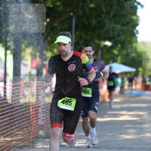 07.09.2025 - 19. Norderstedt Triathlon Michael Strokosch http://msf.ph/oto/8823643 07.09.2025 16:10:42 Laufen 448, 460, 485, 490, 1071 meine-sportfotos.de