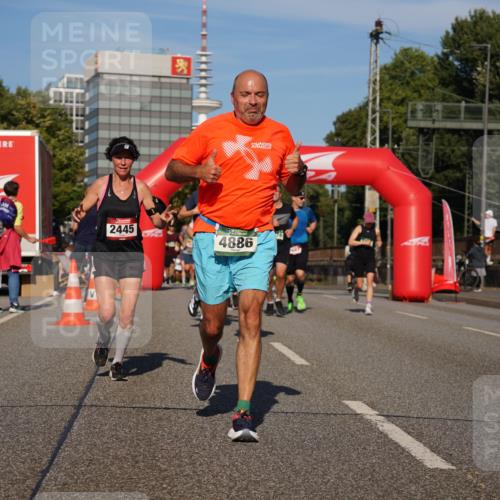 07.09.2025 - BARMER Alsterlauf Yannick Fuchs http://msf.ph/oto/8823653 07.09.2025 09:47:53 Laufen 2445, 4886 meine-sportfotos.de