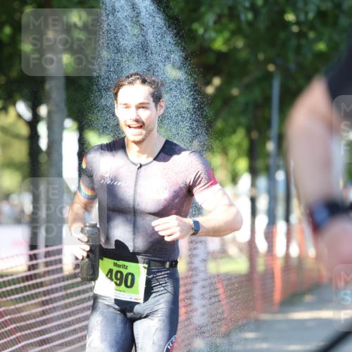 07.09.2025 - 19. Norderstedt Triathlon Michael Strokosch http://msf.ph/oto/8823655 07.09.2025 16:10:44 Laufen 448, 460, 485, 490, 1071 meine-sportfotos.de