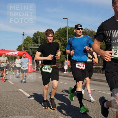 07.09.2025 - BARMER Alsterlauf Yannick Fuchs http://msf.ph/oto/8823742 07.09.2025 09:47:59 Laufen 2029, 4839, 4657, 36, 2374 meine-sportfotos.de
