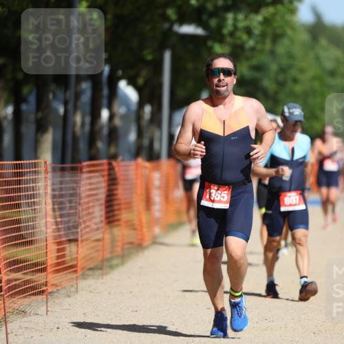 07.09.2025 - 19. Norderstedt Triathlon Michael Strokosch http://msf.ph/oto/8823761 07.09.2025 12:15:24 Laufen 807, 1301, 1315, 1358, 1365 meine-sportfotos.de
