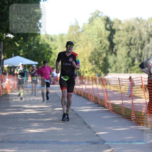 07.09.2025 - 19. Norderstedt Triathlon Michael Strokosch http://msf.ph/oto/8823762 07.09.2025 16:11:13 Laufen 491, 950 meine-sportfotos.de