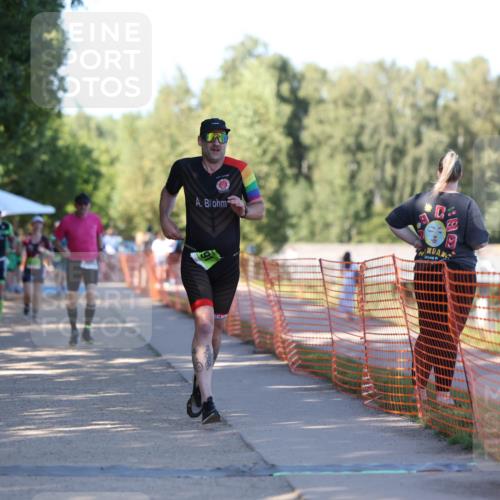 07.09.2025 - 19. Norderstedt Triathlon Michael Strokosch http://msf.ph/oto/8823772 07.09.2025 16:11:14 Laufen 491, 950 meine-sportfotos.de