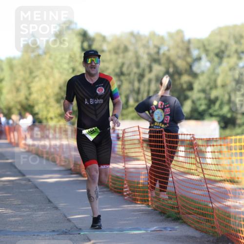 07.09.2025 - 19. Norderstedt Triathlon Michael Strokosch http://msf.ph/oto/8823784 07.09.2025 16:11:15 Laufen 491, 950, 1481 meine-sportfotos.de