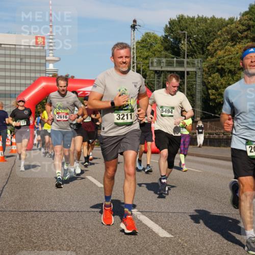 07.09.2025 - BARMER Alsterlauf Yannick Fuchs http://msf.ph/oto/8823791 07.09.2025 09:48:01 Laufen 2616, 0, 3211, 5494, 2029 meine-sportfotos.de