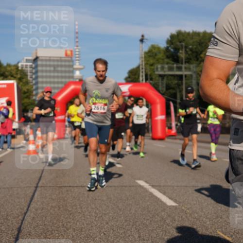 07.09.2025 - BARMER Alsterlauf Yannick Fuchs http://msf.ph/oto/8823793 07.09.2025 09:48:02 Laufen 2616, 36, 21 meine-sportfotos.de