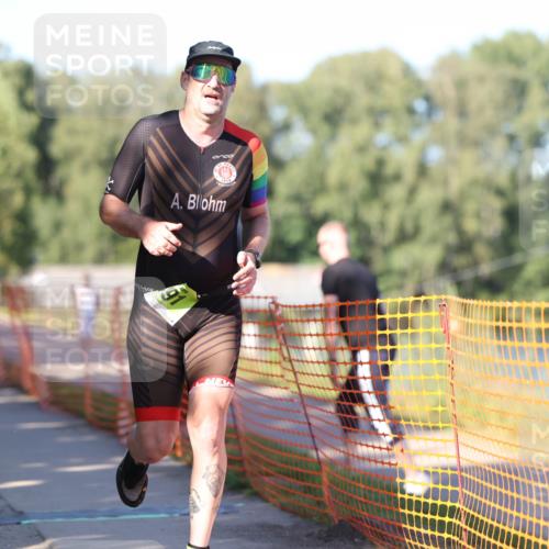 07.09.2025 - 19. Norderstedt Triathlon Michael Strokosch http://msf.ph/oto/8823794 07.09.2025 16:11:16 Laufen 491, 950, 1481 meine-sportfotos.de