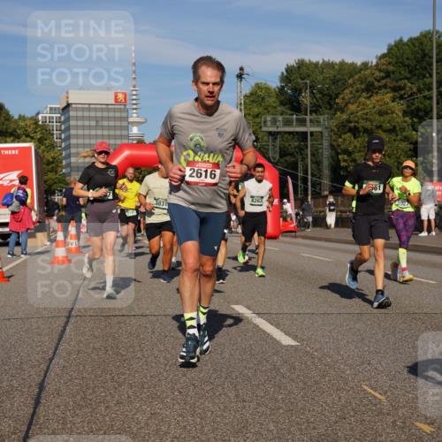 07.09.2025 - BARMER Alsterlauf Yannick Fuchs http://msf.ph/oto/8823802 07.09.2025 09:48:03 Laufen 3837, 100, 2616, 361, 8263, 3827 meine-sportfotos.de