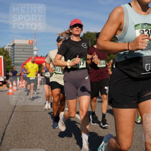 07.09.2025 - BARMER Alsterlauf Yannick Fuchs http://msf.ph/oto/8823825 07.09.2025 09:48:05 Laufen 3831, 37, 3048, 36, 8309 meine-sportfotos.de