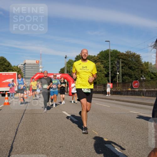 07.09.2025 - BARMER Alsterlauf Yannick Fuchs http://msf.ph/oto/8823858 07.09.2025 09:48:08 Laufen 46, 2734, 2345 meine-sportfotos.de