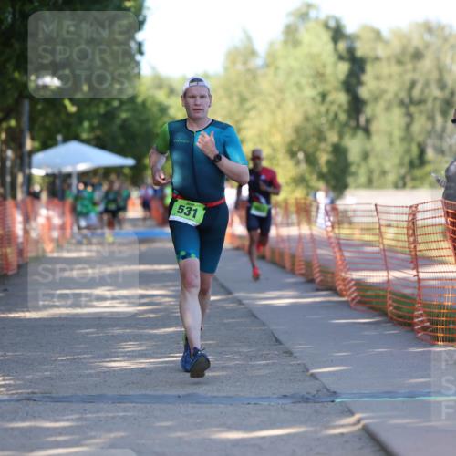 07.09.2025 - 19. Norderstedt Triathlon Michael Strokosch http://msf.ph/oto/8823861 07.09.2025 16:11:30 Laufen 531, 552 meine-sportfotos.de