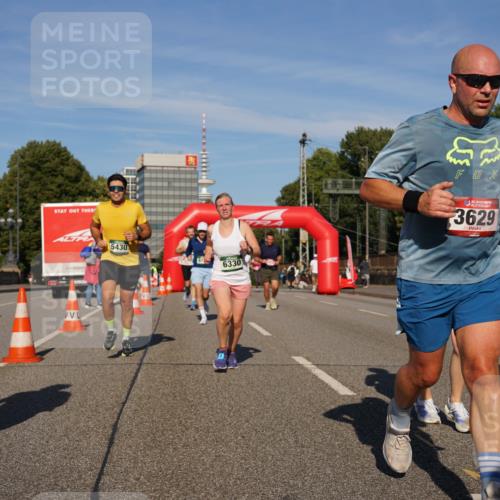 07.09.2025 - BARMER Alsterlauf Yannick Fuchs http://msf.ph/oto/8823887 07.09.2025 09:48:10 Laufen 2, 5430, 6330, 36, 3629, 4894 meine-sportfotos.de