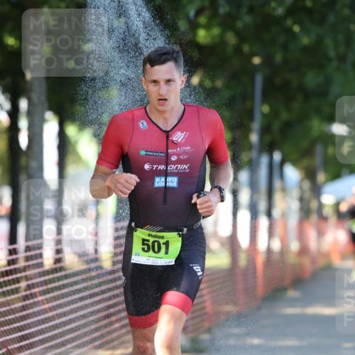 07.09.2025 - 19. Norderstedt Triathlon Michael Strokosch http://msf.ph/oto/8823902 07.09.2025 16:11:55 Laufen 492, 501 meine-sportfotos.de