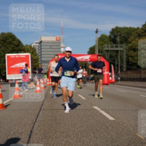 07.09.2025 - BARMER Alsterlauf Yannick Fuchs http://msf.ph/oto/8823907 07.09.2025 09:48:13 Laufen  meine-sportfotos.de