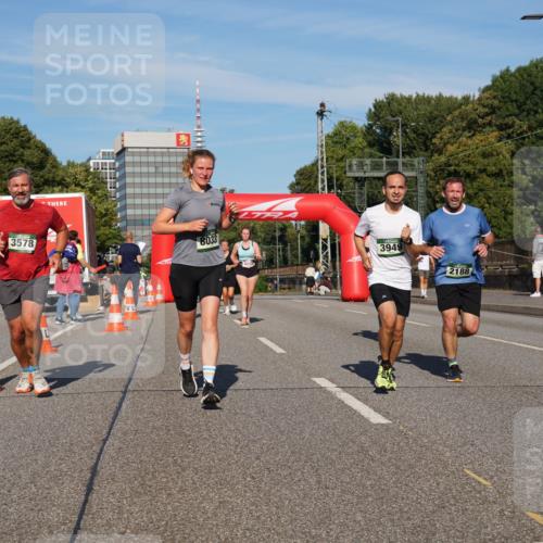 07.09.2025 - BARMER Alsterlauf Yannick Fuchs http://msf.ph/oto/8823945 07.09.2025 09:48:17 Laufen 3578, 8033, 3949, 2188 meine-sportfotos.de