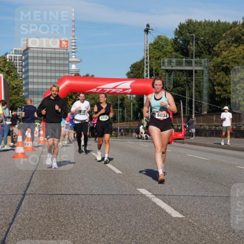 07.09.2025 - BARMER Alsterlauf Yannick Fuchs http://msf.ph/oto/8823971 07.09.2025 09:48:20 Laufen 4706, 6034 meine-sportfotos.de