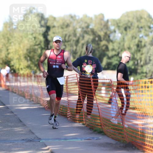 07.09.2025 - 19. Norderstedt Triathlon Michael Strokosch http://msf.ph/oto/8823984 07.09.2025 16:12:33 Laufen 466, 483, 504, 1485, 1495 meine-sportfotos.de