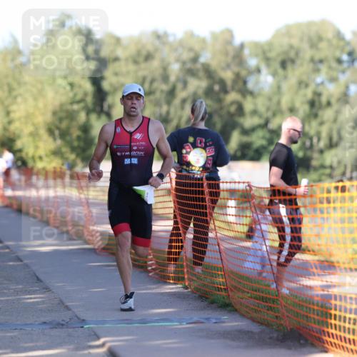 07.09.2025 - 19. Norderstedt Triathlon Michael Strokosch http://msf.ph/oto/8823987 07.09.2025 16:12:33 Laufen 466, 483, 504, 1485, 1495 meine-sportfotos.de
