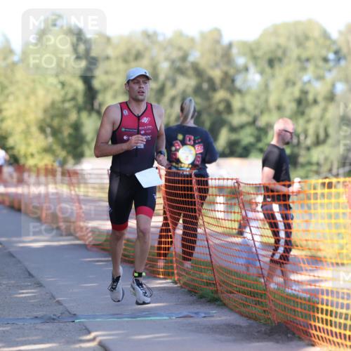 07.09.2025 - 19. Norderstedt Triathlon Michael Strokosch http://msf.ph/oto/8823988 07.09.2025 16:12:33 Laufen 466, 483, 504, 1485, 1495 meine-sportfotos.de