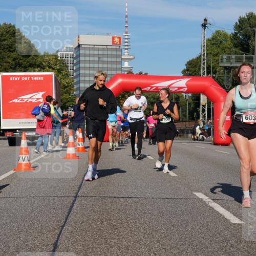 07.09.2025 - BARMER Alsterlauf Yannick Fuchs http://msf.ph/oto/8823989 07.09.2025 09:48:21 Laufen 708, 6034 meine-sportfotos.de