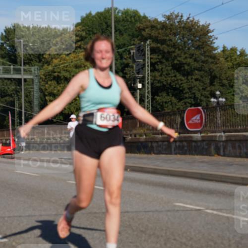 07.09.2025 - BARMER Alsterlauf Yannick Fuchs http://msf.ph/oto/8823999 07.09.2025 09:48:22 Laufen 6034 meine-sportfotos.de