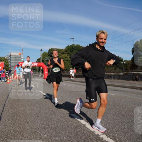 07.09.2025 - BARMER Alsterlauf Yannick Fuchs http://msf.ph/oto/8824024 07.09.2025 09:48:24 Laufen 4706 meine-sportfotos.de