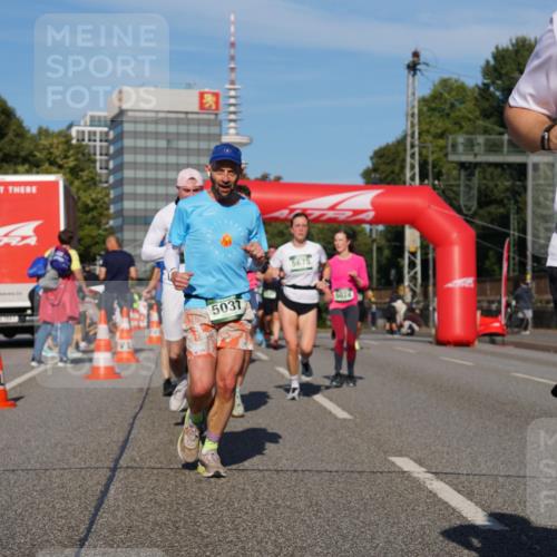 07.09.2025 - BARMER Alsterlauf Yannick Fuchs http://msf.ph/oto/8824043 07.09.2025 09:48:26 Laufen 5037, 5675, 5024, 36, 6186 meine-sportfotos.de