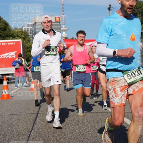 07.09.2025 - BARMER Alsterlauf Yannick Fuchs http://msf.ph/oto/8824062 07.09.2025 09:48:27 Laufen 5693, 586, 4033, 5024, 5031 meine-sportfotos.de