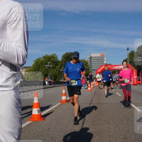 07.09.2025 - BARMER Alsterlauf Yannick Fuchs http://msf.ph/oto/8824092 07.09.2025 09:48:29 Laufen 36, 5693, 5860, 024, 40 meine-sportfotos.de