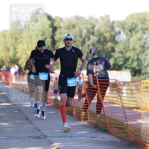 07.09.2025 - 19. Norderstedt Triathlon Michael Strokosch http://msf.ph/oto/8824102 07.09.2025 16:13:11 Laufen 526, 887, 927, 930, 1429, 1511 meine-sportfotos.de