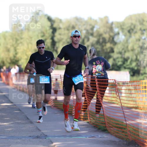 07.09.2025 - 19. Norderstedt Triathlon Michael Strokosch http://msf.ph/oto/8824103 07.09.2025 16:13:12 Laufen 526, 887, 927, 930, 1429, 1511 meine-sportfotos.de