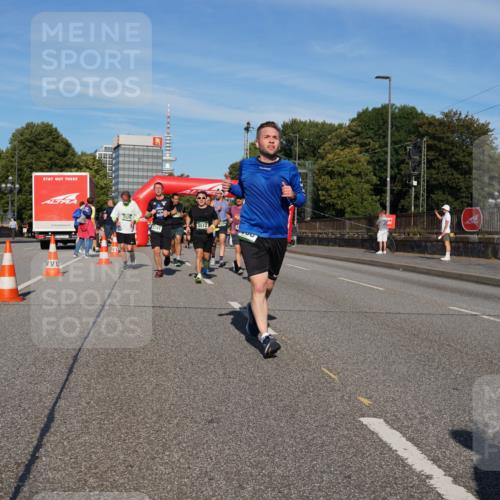 07.09.2025 - BARMER Alsterlauf Yannick Fuchs http://msf.ph/oto/8824107 07.09.2025 09:48:31 Laufen 2341, 3512 meine-sportfotos.de