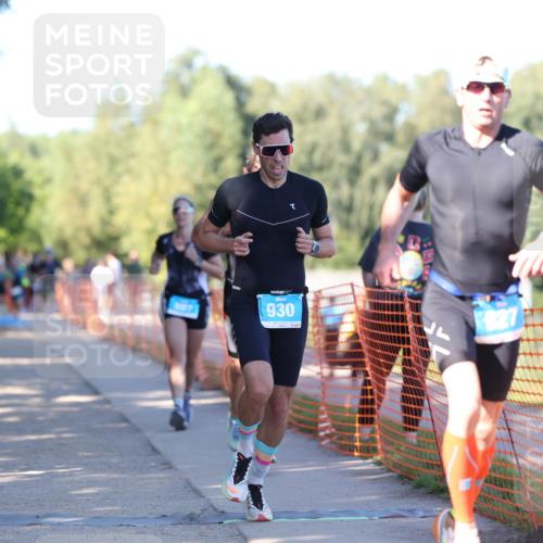 07.09.2025 - 19. Norderstedt Triathlon Michael Strokosch http://msf.ph/oto/8824108 07.09.2025 16:13:13 Laufen 526, 887, 927, 930, 1429, 1511 meine-sportfotos.de
