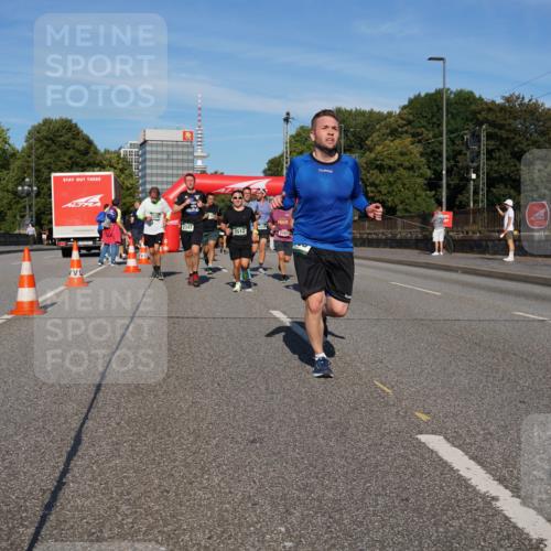 07.09.2025 - BARMER Alsterlauf Yannick Fuchs http://msf.ph/oto/8824109 07.09.2025 09:48:31 Laufen 2341, 3512, 2151 meine-sportfotos.de