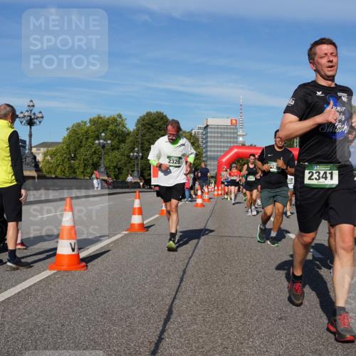07.09.2025 - BARMER Alsterlauf Yannick Fuchs http://msf.ph/oto/8824147 07.09.2025 09:48:34 Laufen 2320, 3661, 2341, 325, 2151 meine-sportfotos.de