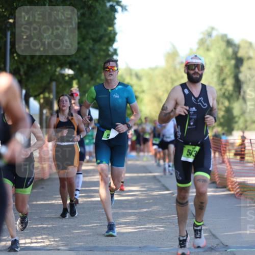 07.09.2025 - 19. Norderstedt Triathlon Michael Strokosch http://msf.ph/oto/8824177 07.09.2025 16:13:32 Laufen 403, 457, 529, 543, 932, 943, 1064, 1085, 1422 meine-sportfotos.de