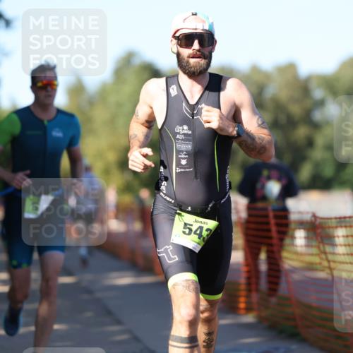 07.09.2025 - 19. Norderstedt Triathlon Michael Strokosch http://msf.ph/oto/8824181 07.09.2025 16:13:33 Laufen 403, 457, 529, 543, 932, 943, 1064, 1085, 1422 meine-sportfotos.de