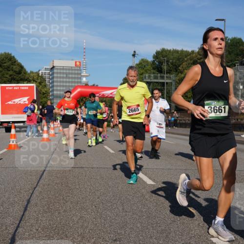 07.09.2025 - BARMER Alsterlauf Yannick Fuchs http://msf.ph/oto/8824182 07.09.2025 09:48:37 Laufen 3658, 482, 2665, 3859, 3661 meine-sportfotos.de