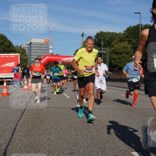 07.09.2025 - BARMER Alsterlauf Yannick Fuchs http://msf.ph/oto/8824187 07.09.2025 09:48:37 Laufen 3658, 4824, 2665, 3869, 3365, 56, 3661 meine-sportfotos.de