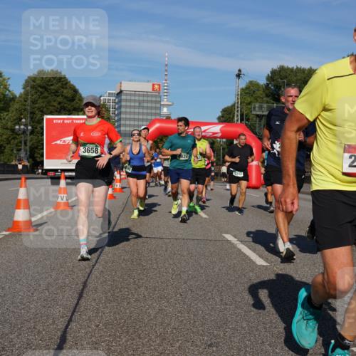 07.09.2025 - BARMER Alsterlauf Yannick Fuchs http://msf.ph/oto/8824201 07.09.2025 09:48:38 Laufen 3658, 4824, 5342, 36, 2665 meine-sportfotos.de