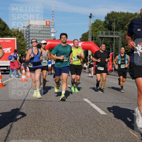 07.09.2025 - BARMER Alsterlauf Yannick Fuchs http://msf.ph/oto/8824209 07.09.2025 09:48:39 Laufen 3658, 824, 4121, 375, 490, 627, 5342, 2152 meine-sportfotos.de