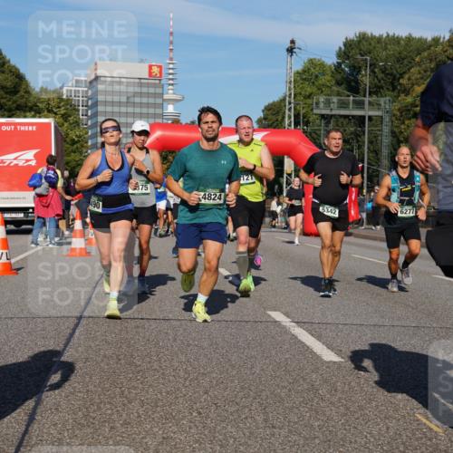 07.09.2025 - BARMER Alsterlauf Yannick Fuchs http://msf.ph/oto/8824211 07.09.2025 09:48:39 Laufen 658, 375, 490, 4824, 121, 5342, 6277, 2152 meine-sportfotos.de