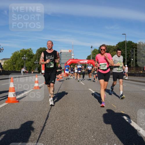 07.09.2025 - BARMER Alsterlauf Yannick Fuchs http://msf.ph/oto/8824268 07.09.2025 09:48:43 Laufen 3188, 2245, 6170 meine-sportfotos.de