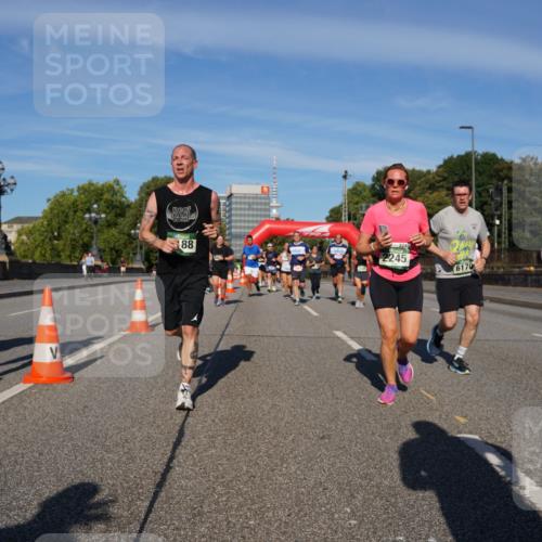 07.09.2025 - BARMER Alsterlauf Yannick Fuchs http://msf.ph/oto/8824271 07.09.2025 09:48:43 Laufen 88, 2245, 6170 meine-sportfotos.de