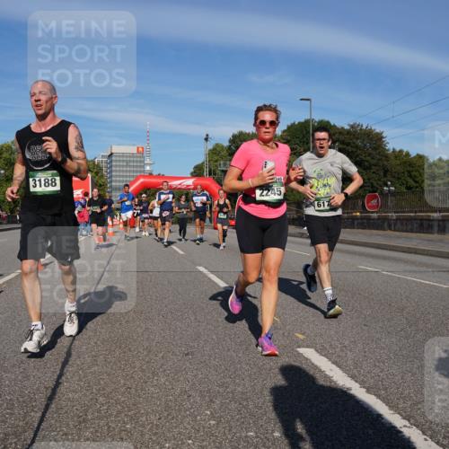 07.09.2025 - BARMER Alsterlauf Yannick Fuchs http://msf.ph/oto/8824275 07.09.2025 09:48:43 Laufen 3188, 245, 2245, 617 meine-sportfotos.de